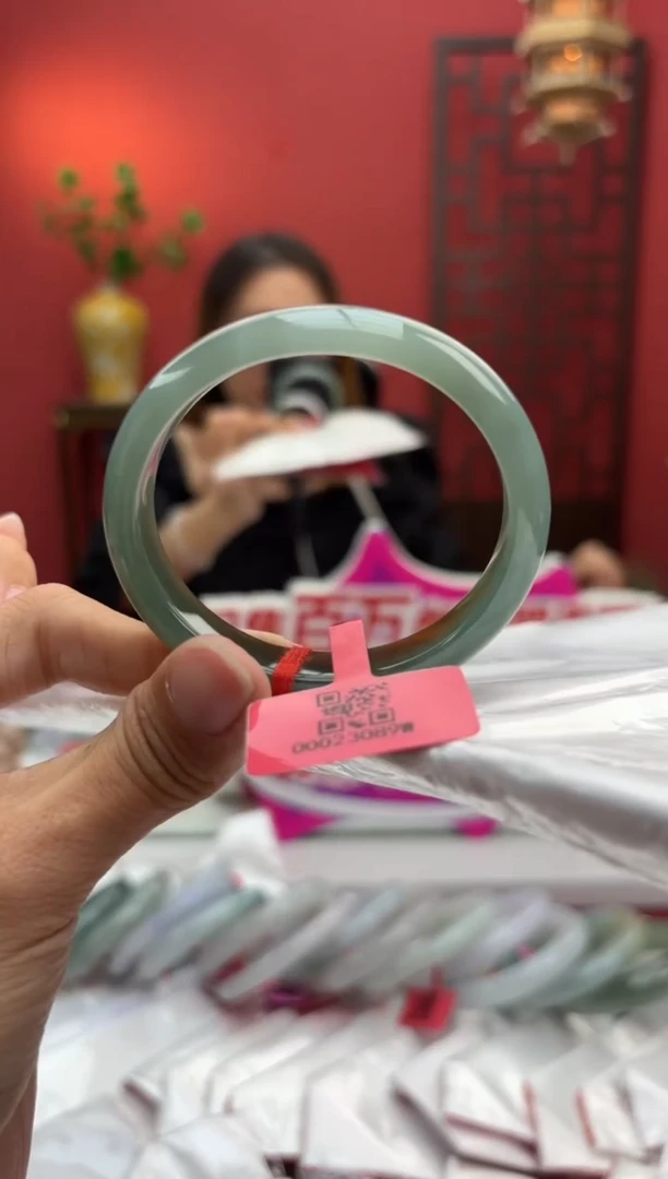 未镶嵌手镯（贵妃镯）翡翠翡翠手镯3