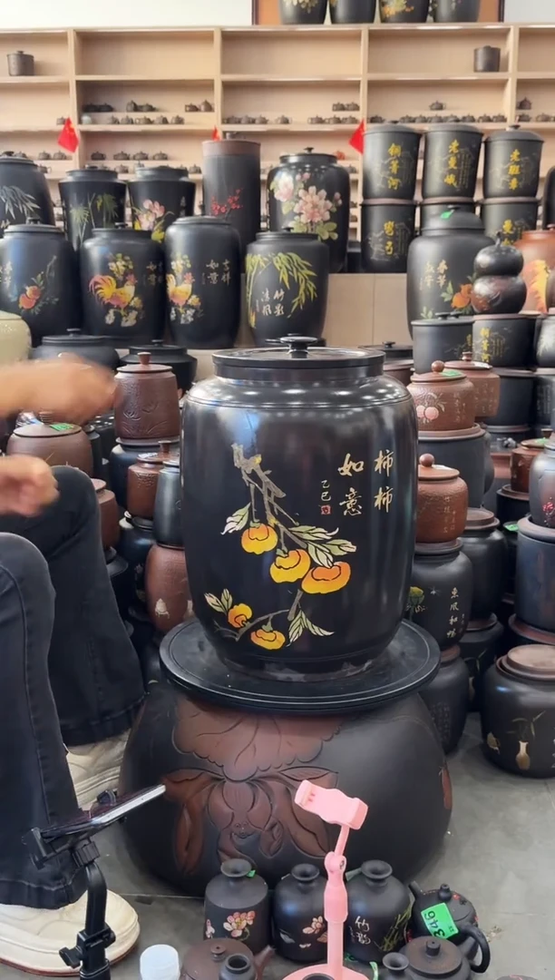 罐完品 彩填四号茶缸高44cm  210