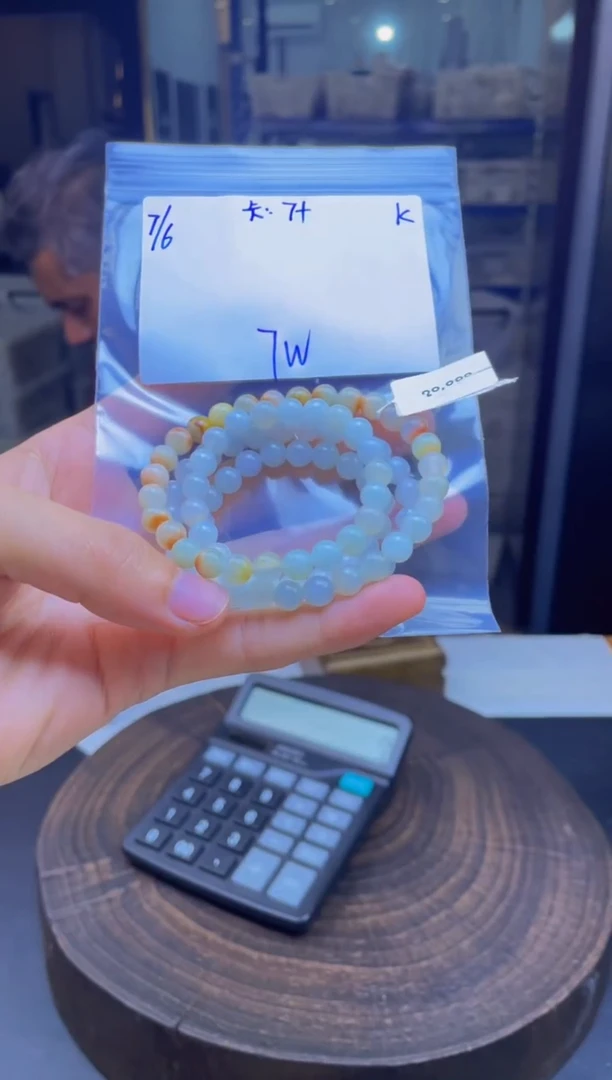 定制翡翠未镶嵌珠串