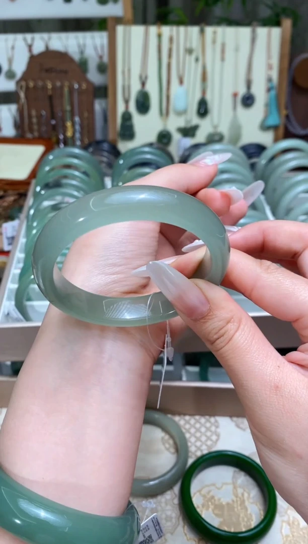 未镶嵌手镯石英质玉C****i58