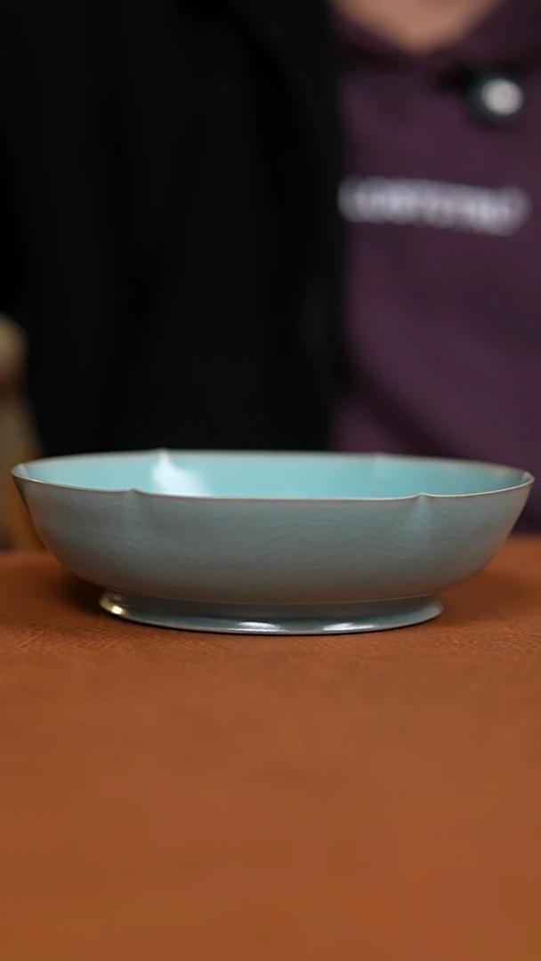 瓷片仿古老釉纯手工葵口盘14口径