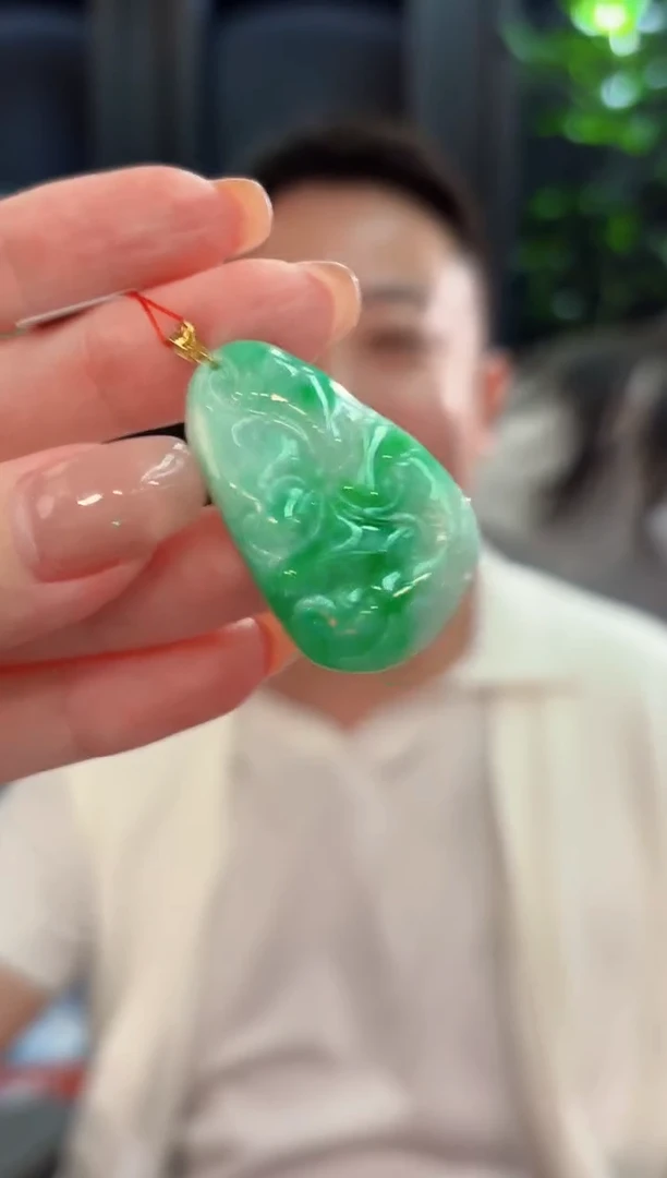 颈饰18K金镶嵌翡翠 缅甸A货/支持复检/一件