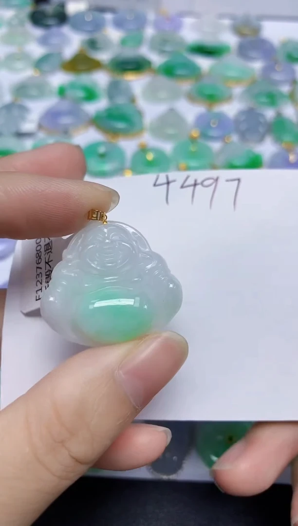 翡翠18K金镶嵌颈饰天然缅甸翡翠A货