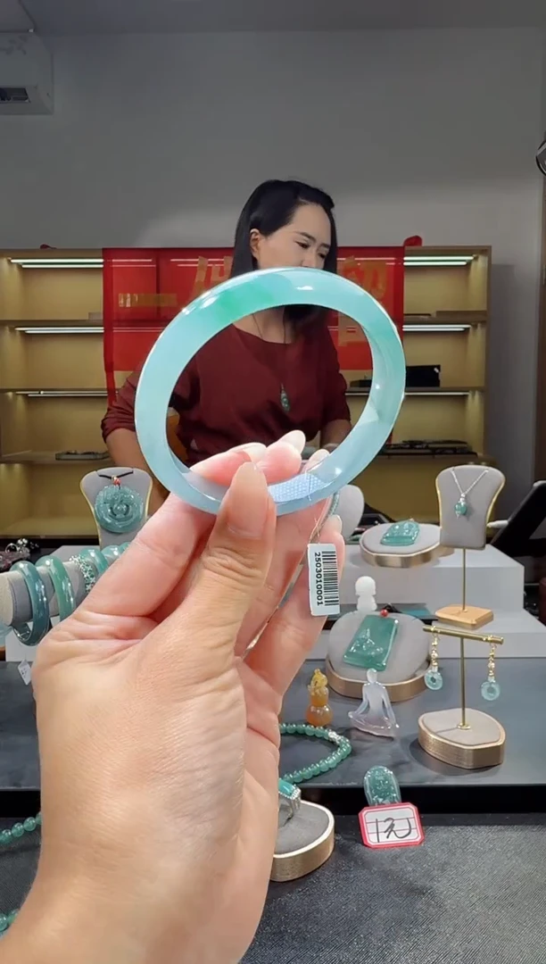 未镶嵌手镯翡翠61圈