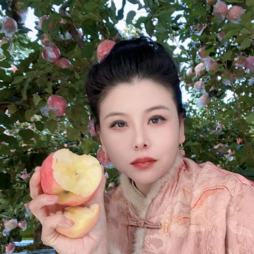 坡上特产高货纸加膜80以上冰糖心红富士苹果