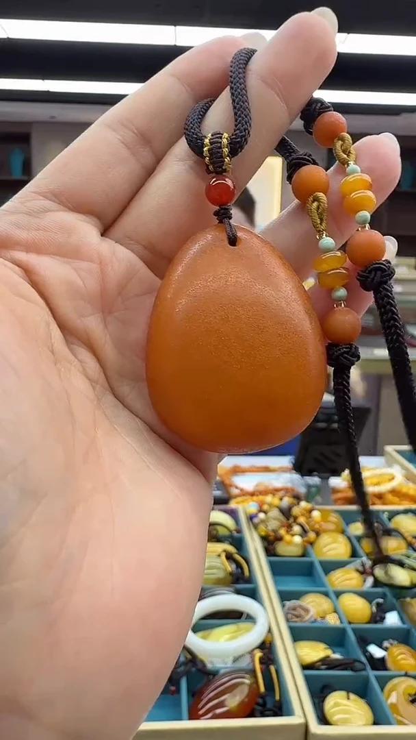 琥珀颈饰未镶嵌123秒拍号 假一罚三
