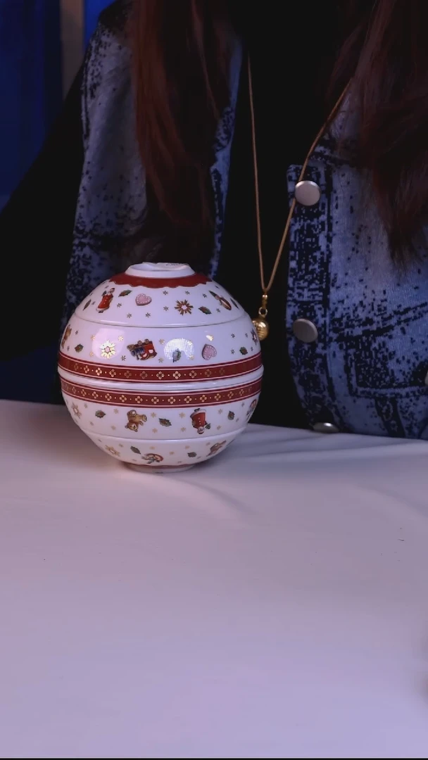 每天早上六点（圣诞球）
