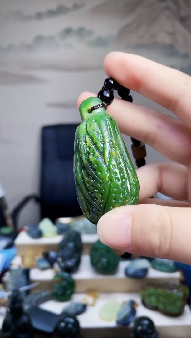 和田玉未镶嵌颈饰1