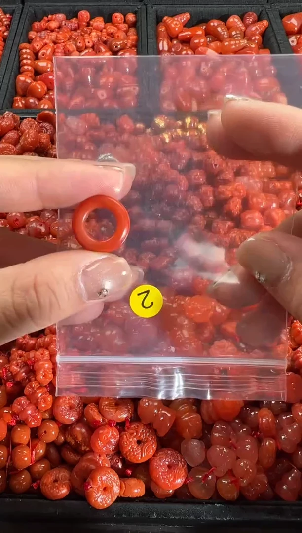 【闪购商品】南红玛瑙颈饰未镶嵌1