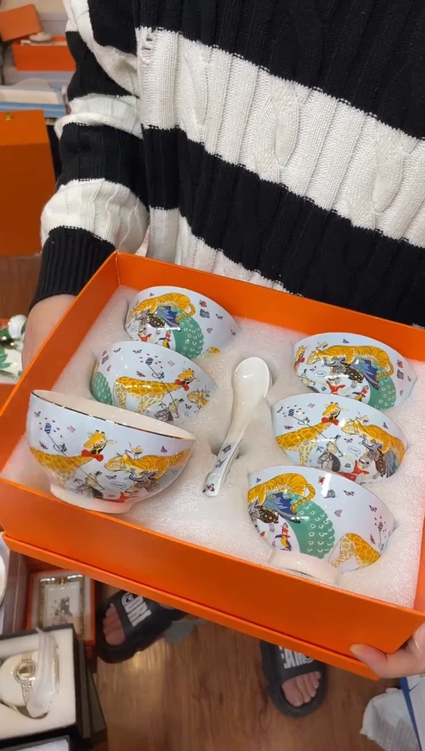 杯鸿辉家品牌瓷器，京东包邮！