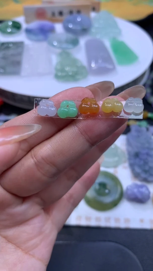 【闪购商品】定制翡翠未镶嵌翡翠