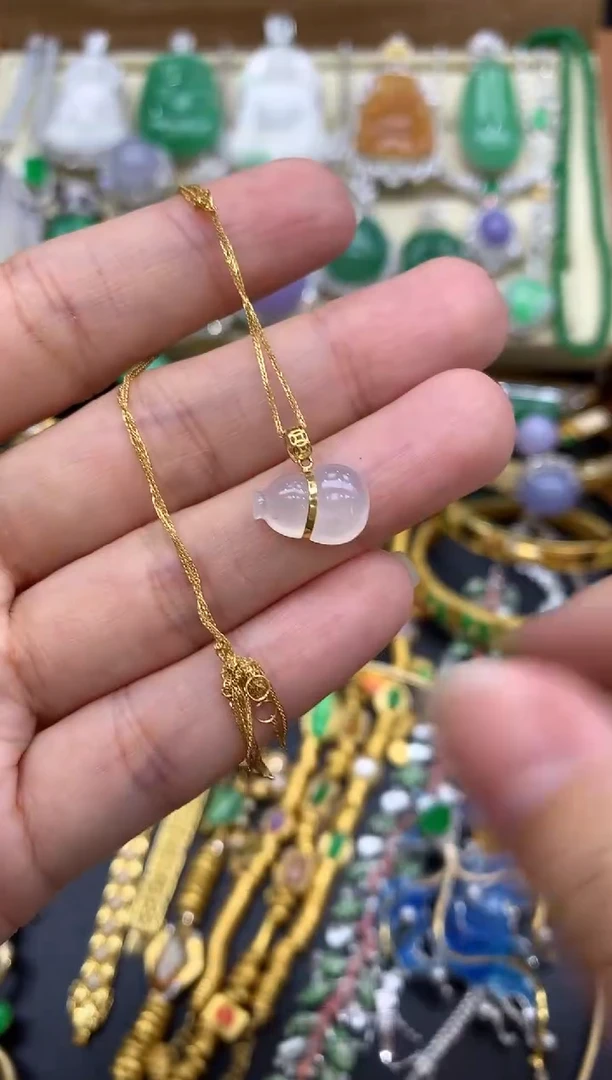 翡翠18K金镶嵌颈饰256-中国好珍宝