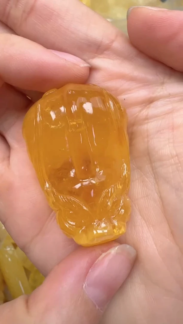 裸石琥珀未镶嵌如图