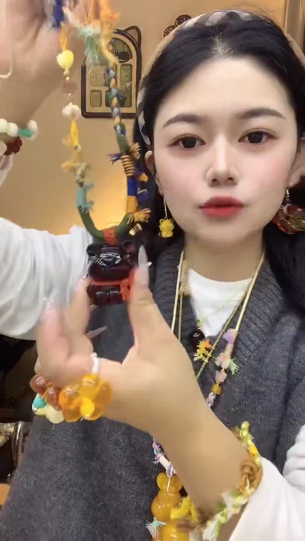 砖雕大喜喜时尚穿搭饰品