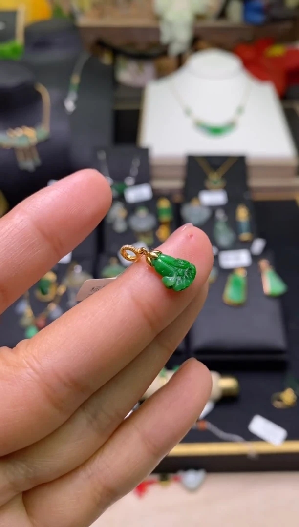 【闪购商品】翡翠颈饰18K金镶嵌净货18016