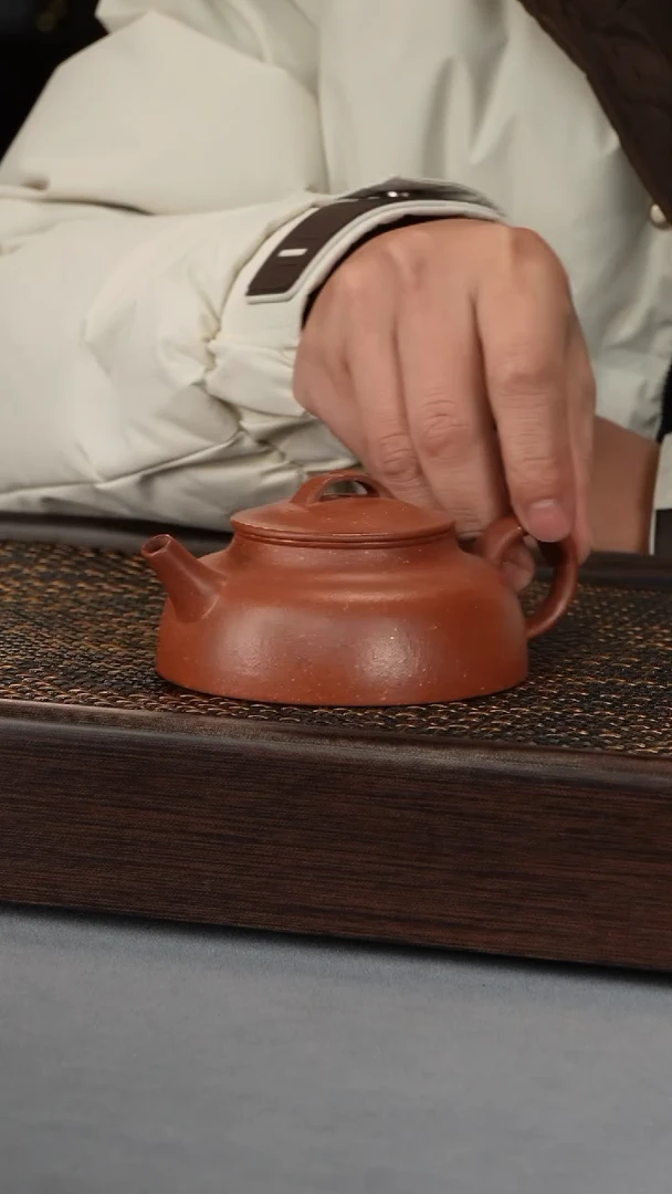 【闪购商品】扁笠 红降坡（490号）