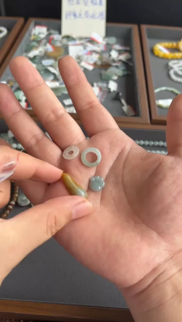 翡翠未镶嵌吊坠(不含链)2174号1包