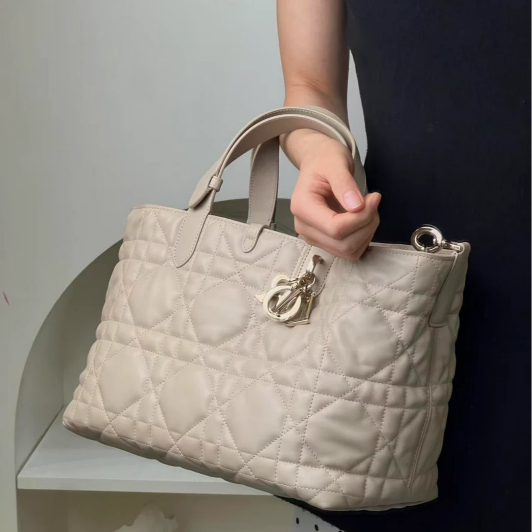 99新 DIOR/迪奥 diro toujours中号奶茶/甄选
