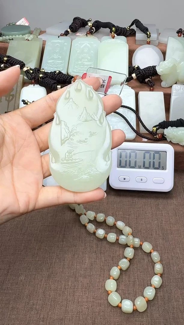 颈饰未镶嵌和田玉1