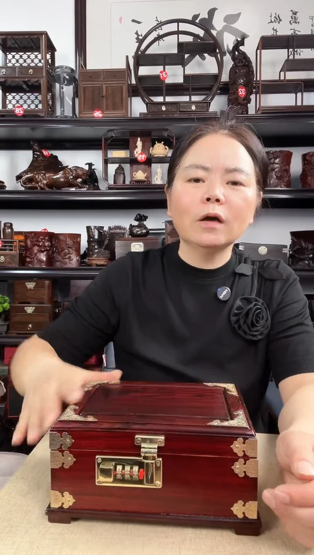 木389老李红木工艺品