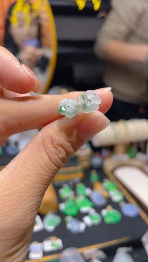 【闪购商品】翡翠颈饰未镶嵌百元以下不出证