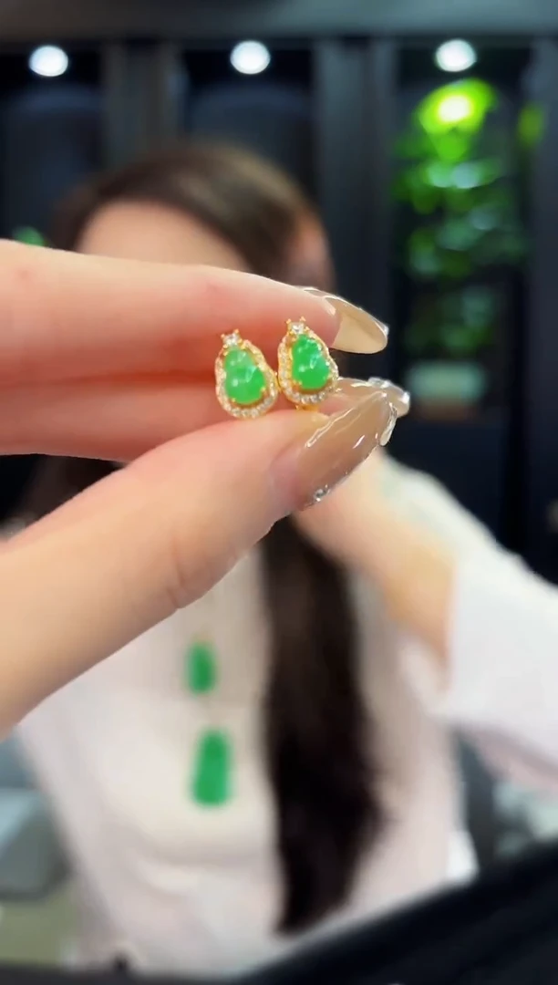 翡翠未镶嵌耳饰缅料A货/多样性发货/一件