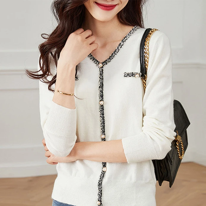 职业阿玛诗官2025秋季新款V领小香风休闲针织衫女装洋气套头上衣