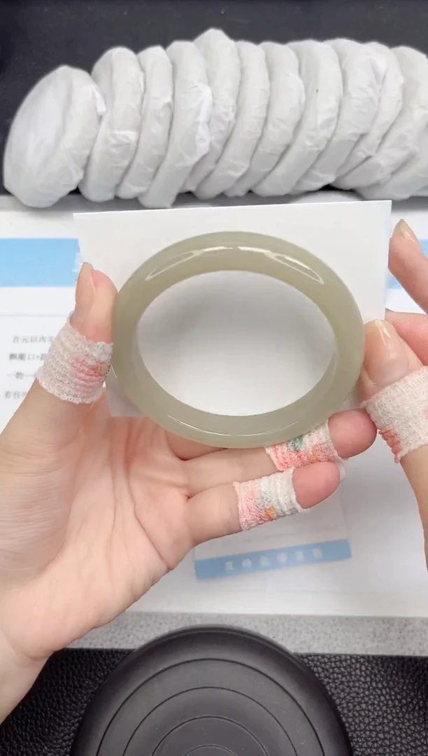 石英质玉手镯未镶嵌238-58.3