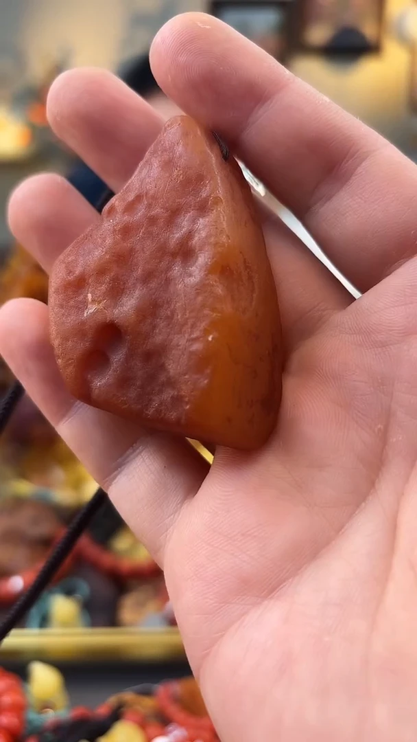 未镶嵌颈饰琥珀吊坠