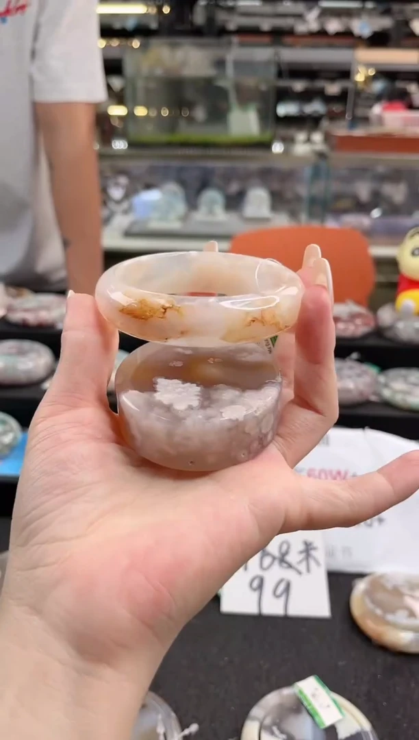 未镶嵌手镯石英质玉60圈口（不退不换）1885049