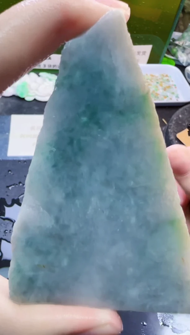 翡翠未镶嵌颈饰天然翡翠093