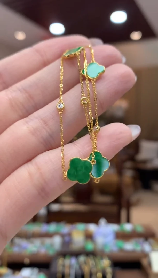 18K金镶嵌手链翡翠手链