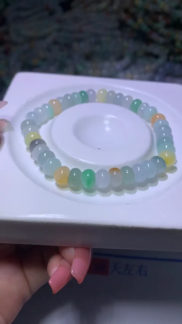 翡翠未镶嵌颈饰MXX020384
