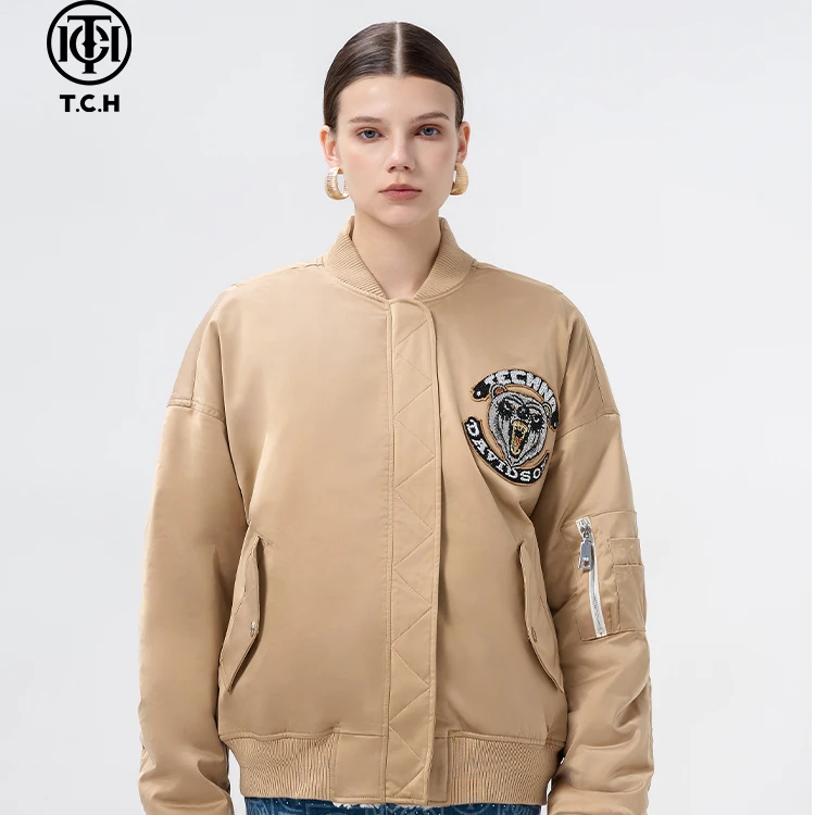 潮牌-TCH时尚潮牌翅膀熊猫刺绣烫钻卡其色双面穿夹克T69D166023