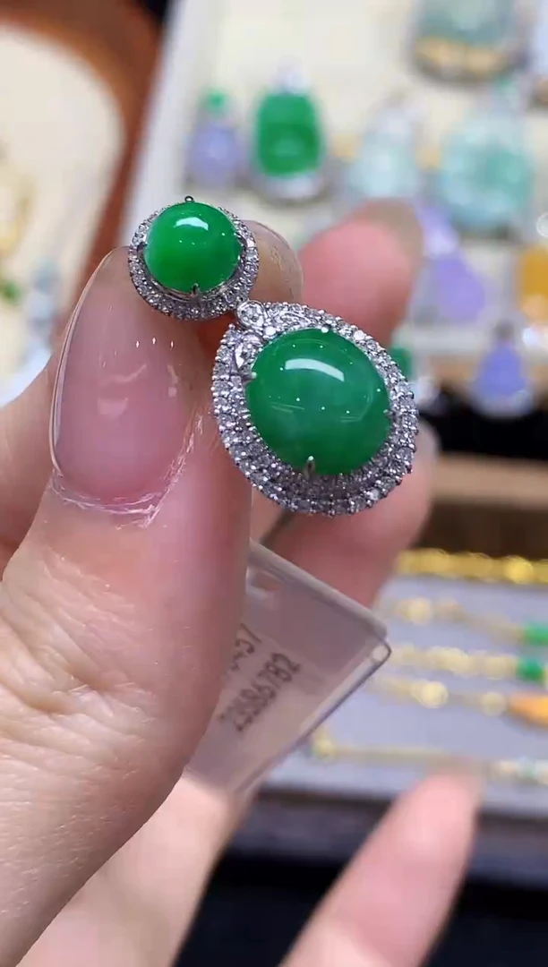 吊坠(不含链)18K金镶嵌翡翠SY多样性发其一