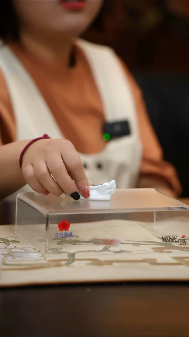 2个微瑕吉祥如意龙型筷架