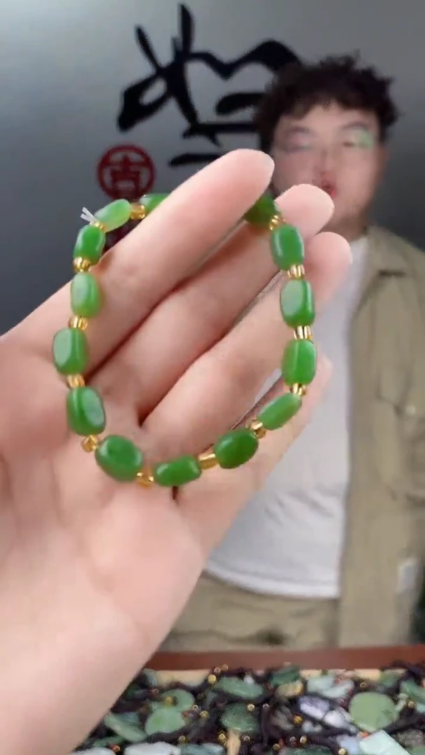 和田玉未镶嵌颈饰拍一发一，多样性发货