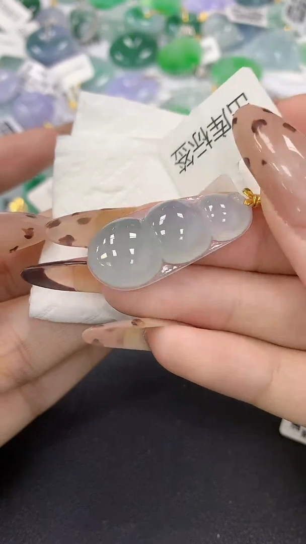 颈饰18K金镶嵌翡翠a货假一赔三支持复检百元上9元证书费自理