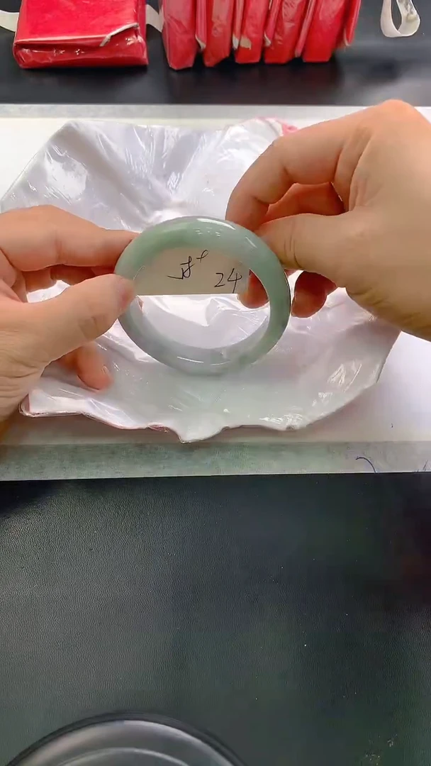 未镶嵌手镯翡翠24