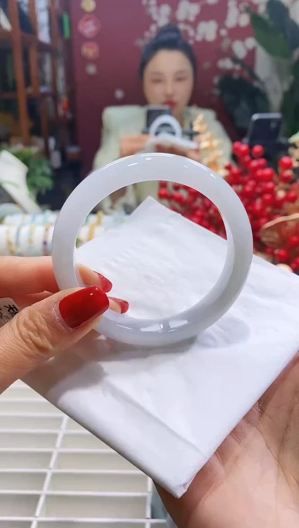 【闪购商品】翡翠手镯未镶嵌102大圈57-59/12.2*8.2