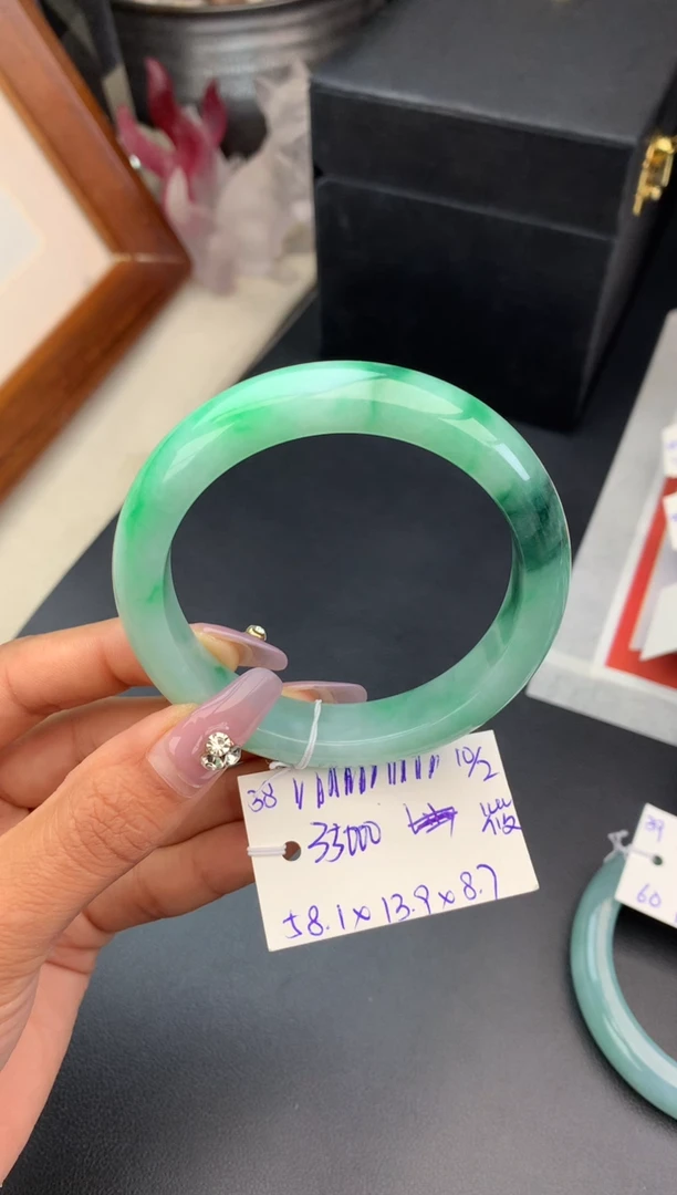 【闪购商品】翡翠手镯未镶嵌玉手镯