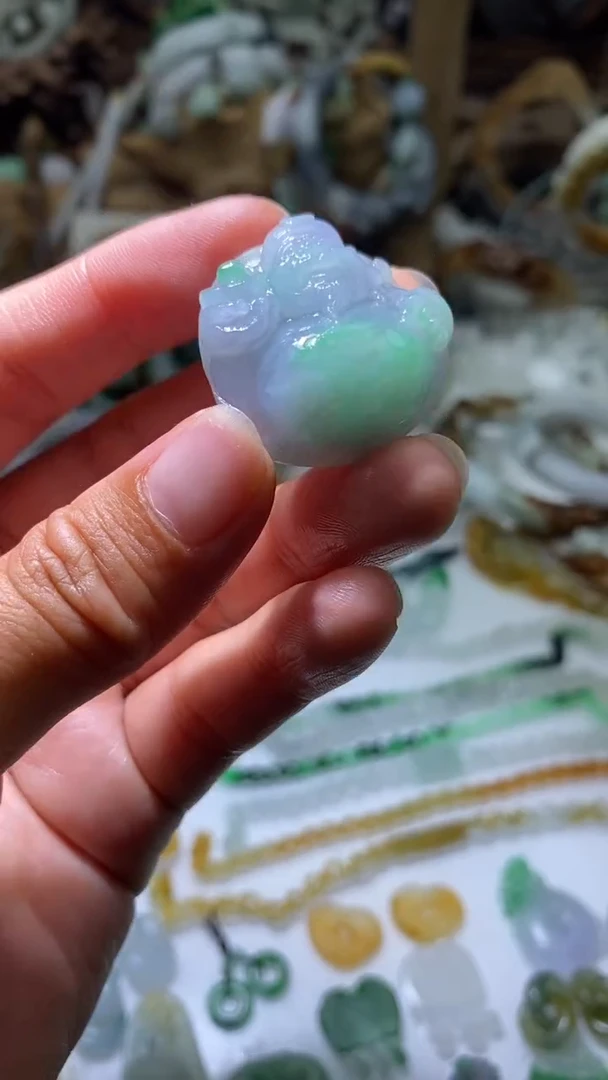 定制翡翠未镶嵌翡翠挂件
