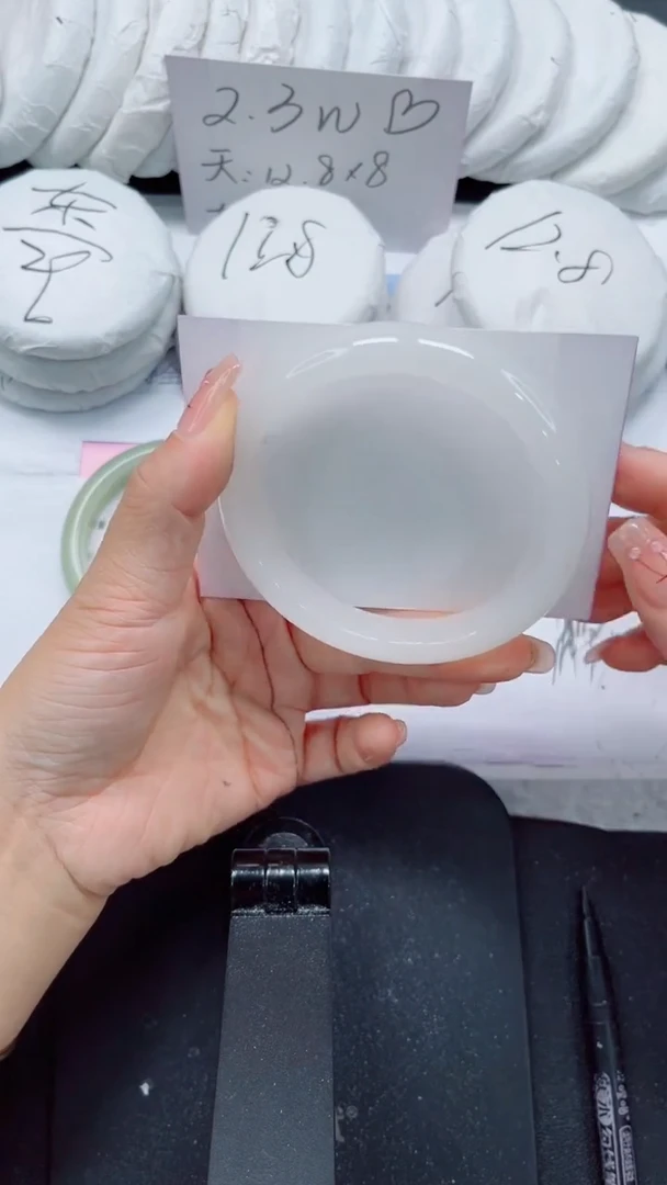 未镶嵌手镯石英质玉299-64