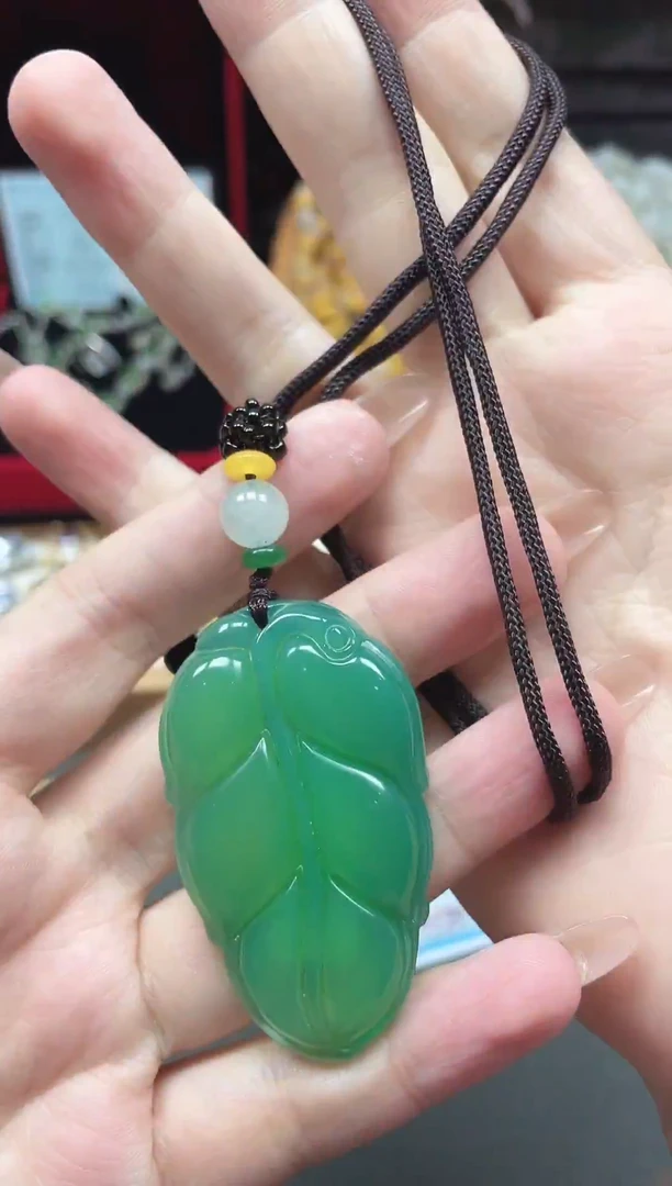 未镶嵌吊坠(赠链)玛瑙/玉髓多样性发货拍一发一