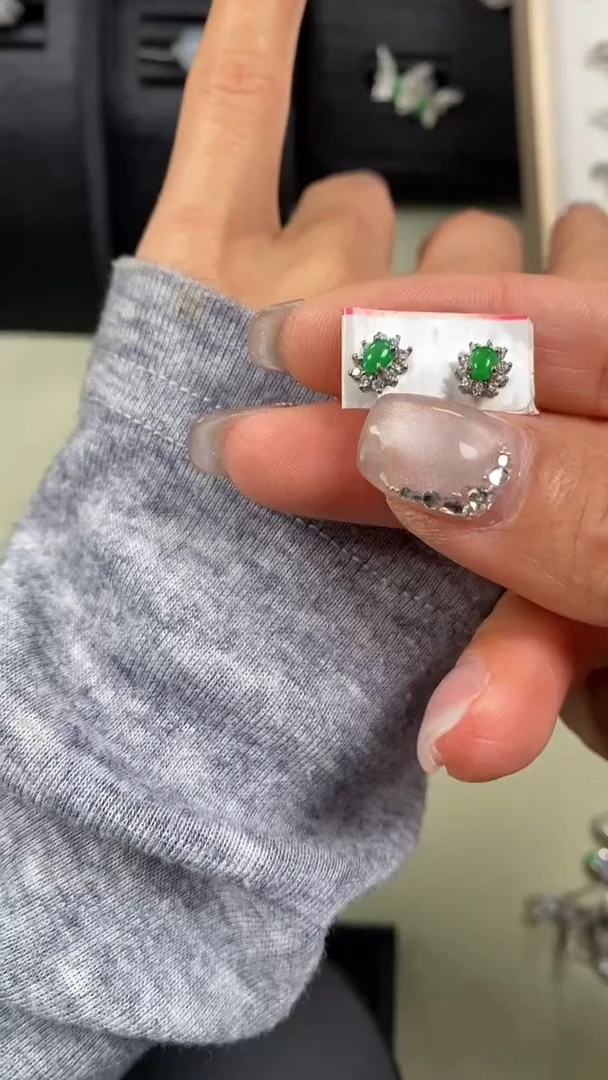 【闪购商品】翡翠戒指银S925镶嵌0000