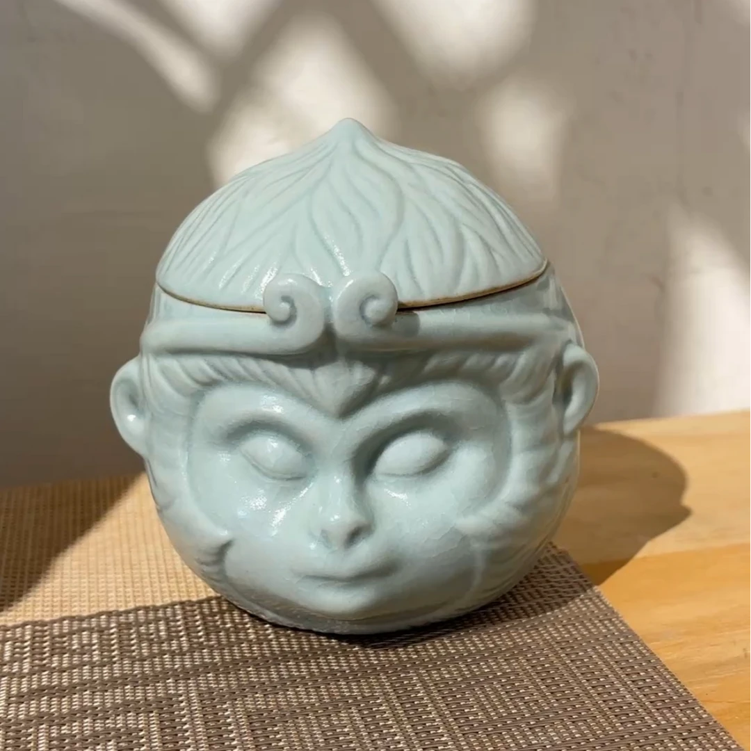 精品齐天大圣造型汝瓷卵青茶叶罐 可做摆件