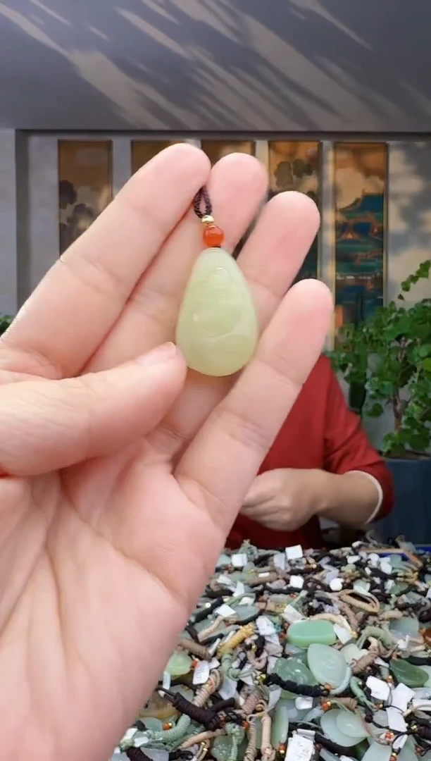 未镶嵌和田玉挂件拍一发一