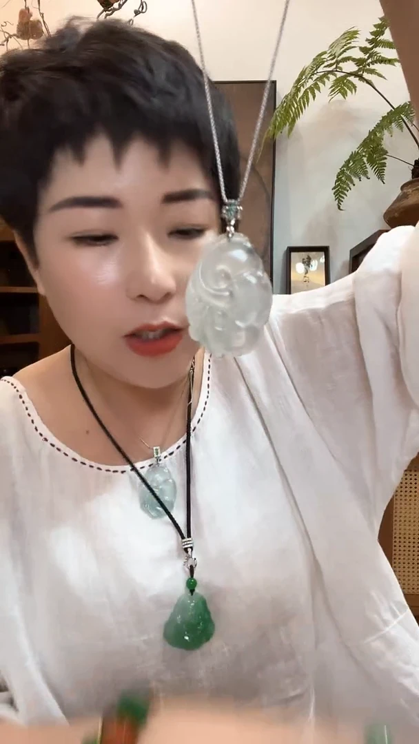 吊坠(赠链)合金翡翠067