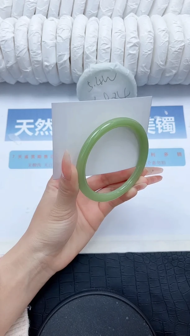 【闪购商品】石英质玉手镯未镶嵌N420-62