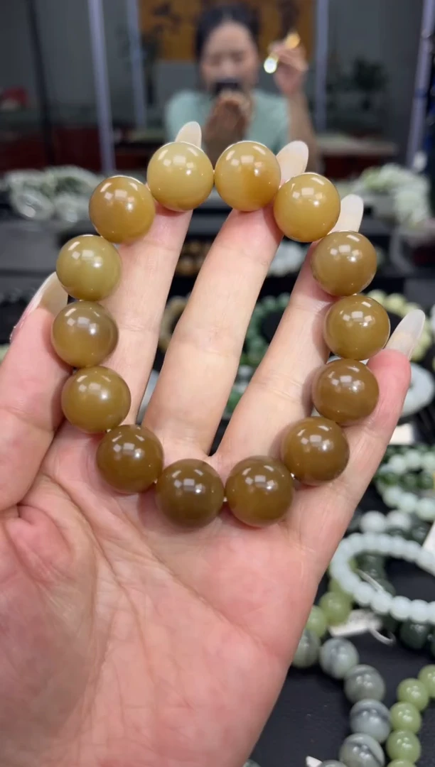 手串未镶嵌和田玉新疆且末红糖渐变卡16